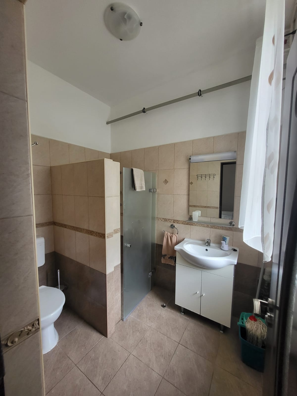 Badezimmer des Zwei-Personen-Apartments