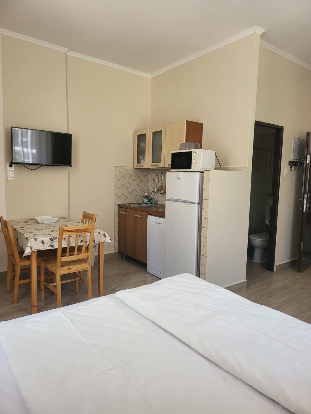 A háromfős apartman konyhája